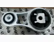 Подушка КПП (внизу, восмерка) Opel Vivaro (2000-2014) 1.9 dci 8200003826,91166684,4408761,SPV10964,SAS2704018,FE31420,ATT5120500